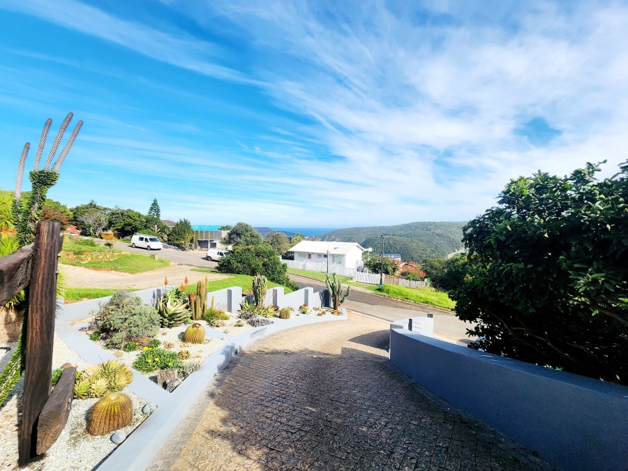 6 Bedroom Property for Sale in Herolds Bay Western Cape